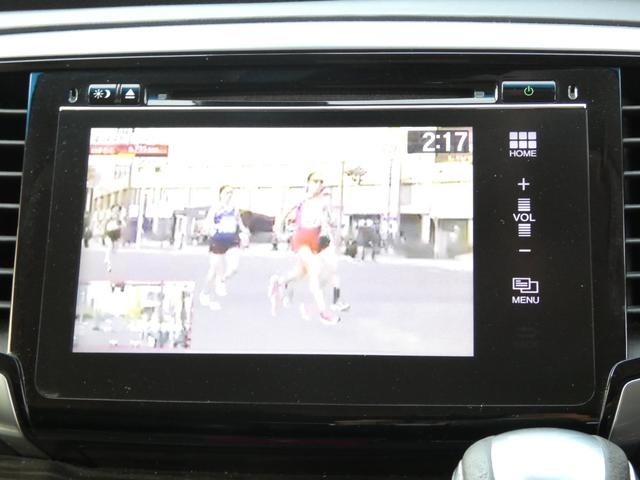 オデッセイ アブソルート　スマートキー　プッシュスタート　両側パワースライドドア　メモリーナビ　フルセグ　バックカメラ　フリップダウンモニター　ＥＴＣ　ハーフレザーシート　パドルシフト　ウインカーミラー　純正ＡＷ　車検整備（16枚目）