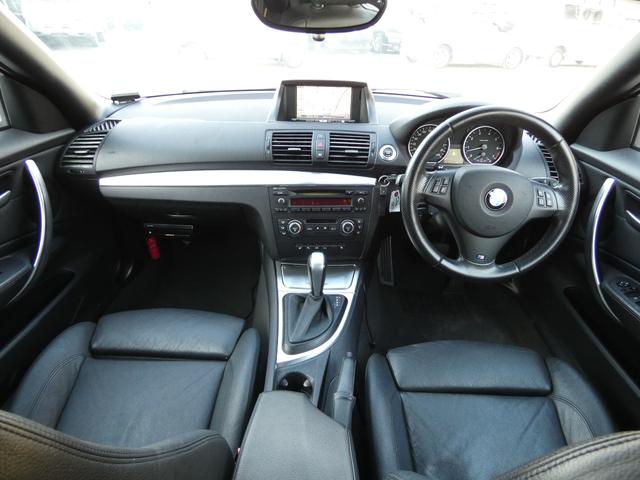 1シリーズ 120i カブリオレ スマートキー プッシュスタート HDDナビ ワンセグ ETC 革シート パワーシート キセノンヘッドライト オートライト フォグ MTモード ステアリングリモコン 純正AW 車検整備 09保証(5枚目)