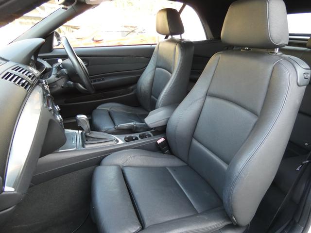 1シリーズ 120i カブリオレ スマートキー プッシュスタート HDDナビ ワンセグ ETC 革シート パワーシート キセノンヘッドライト オートライト フォグ MTモード ステアリングリモコン 純正AW 車検整備 09保証(9枚目)