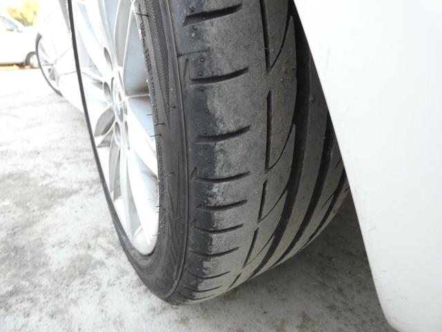 1シリーズ 120i カブリオレ スマートキー プッシュスタート HDDナビ ワンセグ ETC 革シート パワーシート キセノンヘッドライト オートライト フォグ MTモード ステアリングリモコン 純正AW 車検整備 09保証(39枚目)