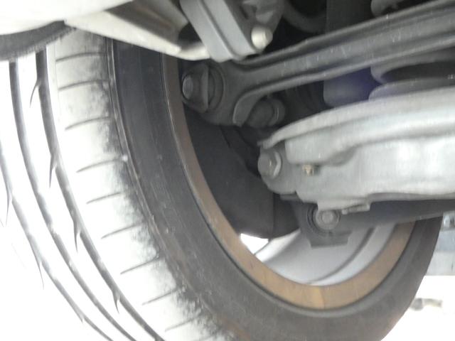 1シリーズ 120i カブリオレ スマートキー プッシュスタート HDDナビ ワンセグ ETC 革シート パワーシート キセノンヘッドライト オートライト フォグ MTモード ステアリングリモコン 純正AW 車検整備 09保証(40枚目)