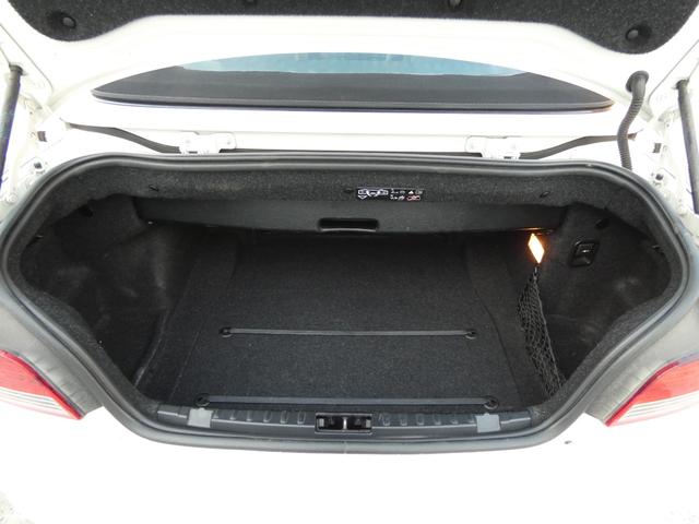 1シリーズ 120i カブリオレ スマートキー プッシュスタート HDDナビ ワンセグ ETC 革シート パワーシート キセノンヘッドライト オートライト フォグ MTモード ステアリングリモコン 純正AW 車検整備 09保証(42枚目)