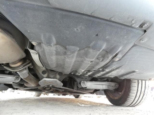 1シリーズ 120i カブリオレ スマートキー プッシュスタート HDDナビ ワンセグ ETC 革シート パワーシート キセノンヘッドライト オートライト フォグ MTモード ステアリングリモコン 純正AW 車検整備 09保証(46枚目)