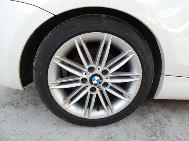 1シリーズ 120i カブリオレ スマートキー プッシュスタート HDDナビ ワンセグ ETC 革シート パワーシート キセノンヘッドライト オートライト フォグ MTモード ステアリングリモコン 純正AW 車検整備 09保証(47枚目)