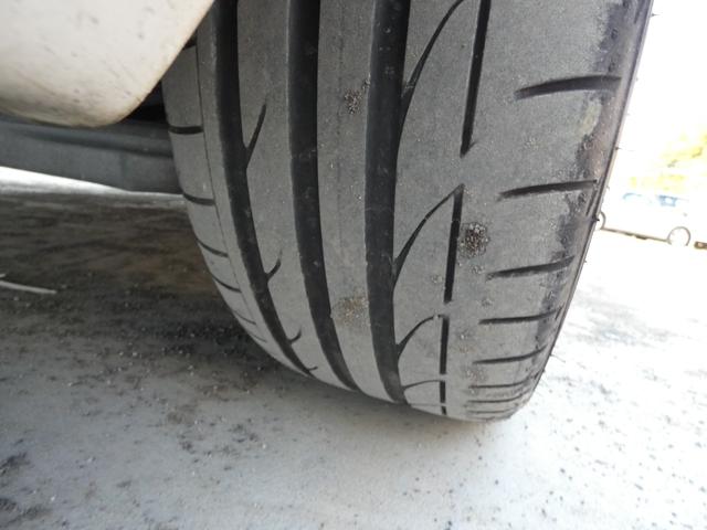 1シリーズ 120i カブリオレ スマートキー プッシュスタート HDDナビ ワンセグ ETC 革シート パワーシート キセノンヘッドライト オートライト フォグ MTモード ステアリングリモコン 純正AW 車検整備 09保証(48枚目)