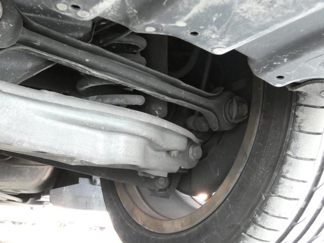 1シリーズ 120i カブリオレ スマートキー プッシュスタート HDDナビ ワンセグ ETC 革シート パワーシート キセノンヘッドライト オートライト フォグ MTモード ステアリングリモコン 純正AW 車検整備 09保証(49枚目)