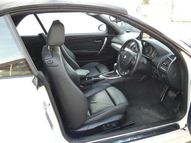 1シリーズ 120i カブリオレ スマートキー プッシュスタート HDDナビ ワンセグ ETC 革シート パワーシート キセノンヘッドライト オートライト フォグ MTモード ステアリングリモコン 純正AW 車検整備 09保証(52枚目)