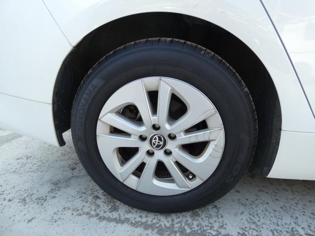 プリウス Ｓ　スマートキー　プッシュスタート　ＳＤナビ　フルセグ　バックカメラ　ビルトインＥＴＣ　ＬＥＤライト　オートライト　フォグ　ステアリングリモコン　ウインカーミラー　ワンオーナー車　純正ＡＷ　車検整備（51枚目）