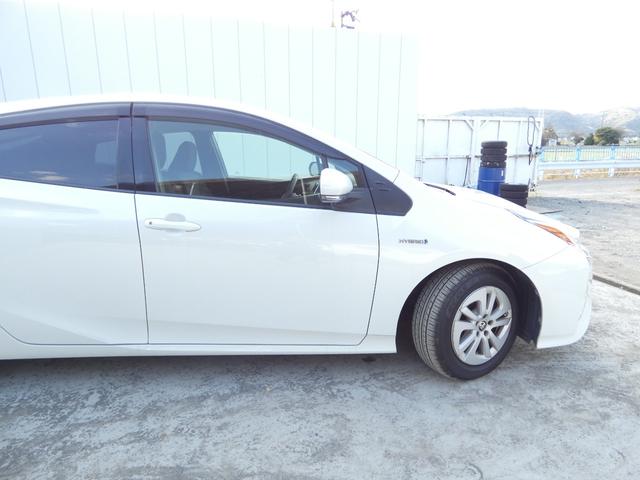 プリウス Ｓ　スマートキー　プッシュスタート　ＳＤナビ　フルセグ　バックカメラ　ビルトインＥＴＣ　ＬＥＤライト　オートライト　フォグ　ステアリングリモコン　ウインカーミラー　ワンオーナー車　純正ＡＷ　車検整備（58枚目）