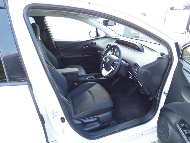 プリウス Ｓ　スマートキー　プッシュスタート　ＳＤナビ　フルセグ　バックカメラ　ビルトインＥＴＣ　ＬＥＤライト　オートライト　フォグ　ステアリングリモコン　ウインカーミラー　ワンオーナー車　純正ＡＷ　車検整備（59枚目）