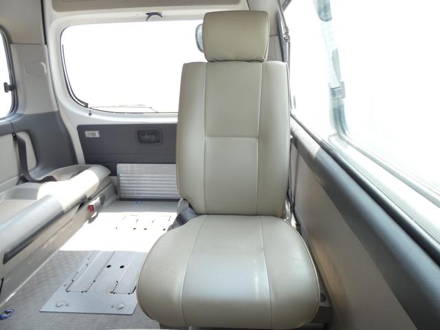 キャラバンマイクロバス 車椅子移動車 4WD 福祉車両 リモコンキー パワーステアリング パワーウインドウ マニュアルエアコン ヘッドライトレベライザー 純正ラジオオーディオ 車検整備 09保証 有償保証(38枚目)