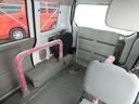 　車いす移動車　後部電動固定　リモコンキー　パワーウインドウ　ハロゲンヘッドライト　ヘッドライトレベライザー　純正ラジオオーディオ　両側スライドドア　マニュアルエアコン　ドアバイザー　フロアマット（40枚目）