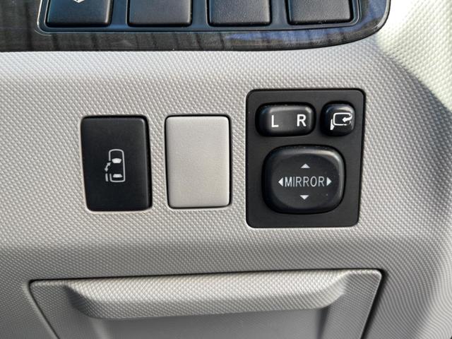アエラス フリップダウンモニター・禁煙車・電動スライドドア・AC100V電源・純正ナビ・バックカメラ・ETC・HIDヘッドライト・スマートキー・ワンオーナー・8人乗・19インチアルミホイール(4枚目)