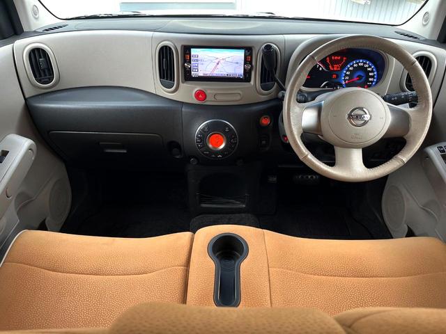 キューブ １５Ｘ　Ｖセレクション８０ｔｈスペシャルカラーＬＴＤ　純正ＳＤナビ　バックカメラ　スマートキー　禁煙車　オートエアコン　オートライト　ＥＴＣ　アイドリングストップ　ドライブレコーダー　１５インチＡＷ　ＣＤ　ＤＶＤ再生　Ｂｌｕｅｔｏｏｔｈ接続　ＴＶ視聴（2枚目）