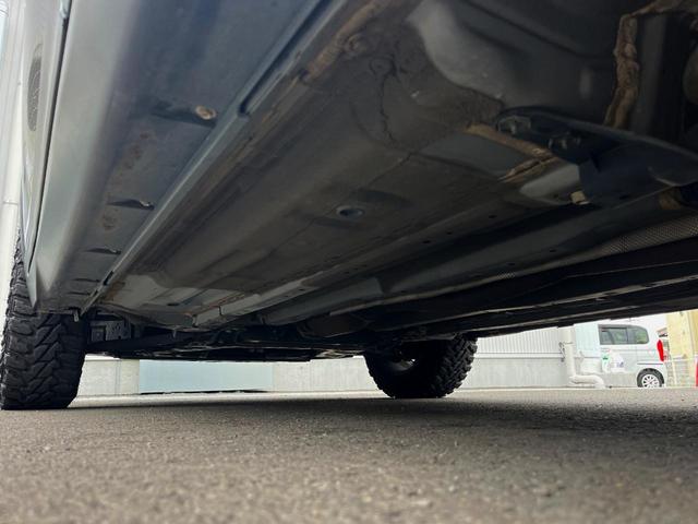 エクストレイル ２０Ｘｔｔ　エマージェンシーブレーキパッケージ　４ＷＤ　純正ＤＶＤナビ　全周囲カメラ　衝突被害軽減システム　電動リアゲート　レザー調シート　コーナーセンサー　スマートキー　ＬＥＤヘッド　ルーフレール　ビルトインＥＴＣ　クルコン　車線逸脱警報（27枚目）