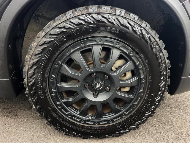 エクストレイル ２０Ｘｔｔ　エマージェンシーブレーキパッケージ　４ＷＤ　純正ＤＶＤナビ　全周囲カメラ　衝突被害軽減システム　電動リアゲート　レザー調シート　コーナーセンサー　スマートキー　ＬＥＤヘッド　ルーフレール　ビルトインＥＴＣ　クルコン　車線逸脱警報（31枚目）