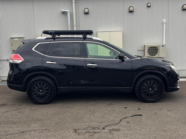 エクストレイル ２０Ｘｔｔ　エマージェンシーブレーキパッケージ　４ＷＤ　純正ＤＶＤナビ　全周囲カメラ　衝突被害軽減システム　電動リアゲート　レザー調シート　コーナーセンサー　スマートキー　ＬＥＤヘッド　ルーフレール　ビルトインＥＴＣ　クルコン　車線逸脱警報（35枚目）