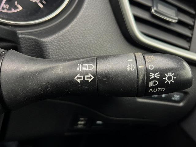 エクストレイル ２０Ｘｔｔ　エマージェンシーブレーキパッケージ　４ＷＤ　純正ＤＶＤナビ　全周囲カメラ　衝突被害軽減システム　電動リアゲート　レザー調シート　コーナーセンサー　スマートキー　ＬＥＤヘッド　ルーフレール　ビルトインＥＴＣ　クルコン　車線逸脱警報（53枚目）