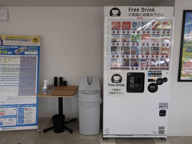 ノート ｅ－パワー　メダリスト　ブラックアロー　純正ＳＤナビ　全周囲カメラ　衝突被害軽減システム　レーダークルーズ　ハーフレザーシート　ドラレコ　コーナーセンサー　スマートキー　ＬＥＤヘッド　ＥＴＣ　車線逸脱警報　オートライト　オートエアコン（79枚目）