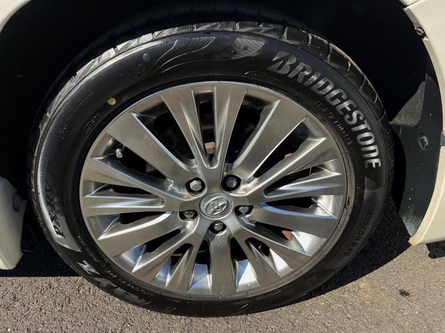 アルファード 240S タイプゴールドII 両側電動ドア SDナビ 後席モニター 電動リアゲート 7人乗り ハーフレザーシート ドラレコ コーナーセンサー スマートキー HIDヘッド ビルトインETC クルコン オートライト デュアルエアコン(24枚目)