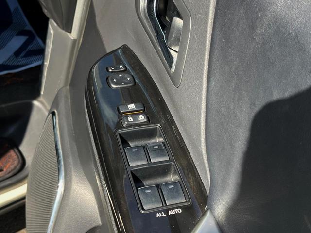 アルファード 240S タイプゴールドII 両側電動ドア SDナビ 後席モニター 電動リアゲート 7人乗り ハーフレザーシート ドラレコ コーナーセンサー スマートキー HIDヘッド ビルトインETC クルコン オートライト デュアルエアコン(41枚目)