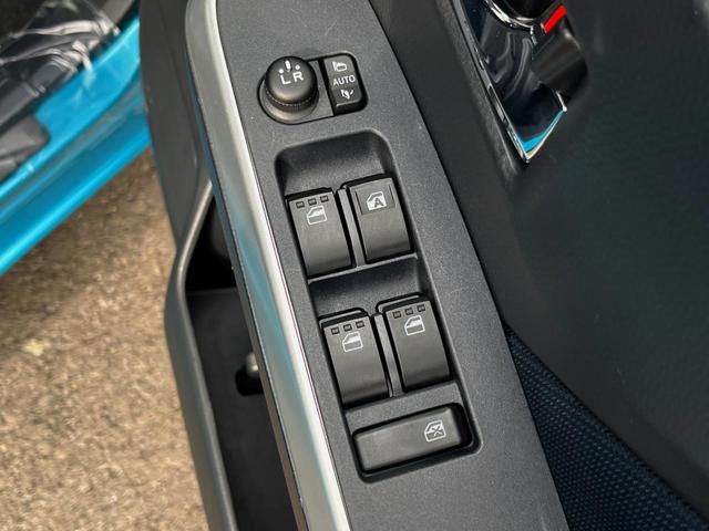 ルーミー カスタムＧ　両側電動ドア　純正ＳＤナビ　全周囲カメラ　衝突被害軽減システム　レーダークルーズ　コーナーセンサー　スマートキー　ＬＥＤヘッド　オートエアコン　純正１４インチアルミ　Ｂｌｕｅｔｏｏｔｈ　ＣＤ（43枚目）