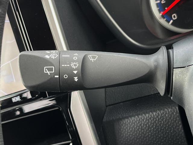 ルーミー カスタムＧ　両側電動ドア　純正ＳＤナビ　全周囲カメラ　衝突被害軽減システム　レーダークルーズ　コーナーセンサー　スマートキー　ＬＥＤヘッド　オートエアコン　純正１４インチアルミ　Ｂｌｕｅｔｏｏｔｈ　ＣＤ（48枚目）