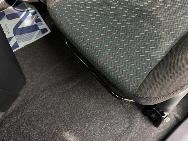 ルーミー カスタムＧ　両側電動ドア　純正ＳＤナビ　全周囲カメラ　衝突被害軽減システム　レーダークルーズ　コーナーセンサー　スマートキー　ＬＥＤヘッド　オートエアコン　純正１４インチアルミ　Ｂｌｕｅｔｏｏｔｈ　ＣＤ（60枚目）