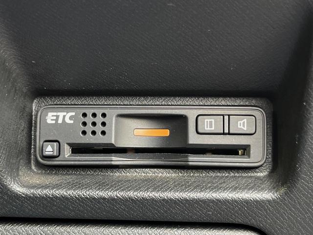 ステップワゴンスパーダ Z クールスピリット 両側電動ドア 純正SDナビ 後席モニター バックカメラ ハーフレザーシート ドラレコ スマートキー HIDヘッド ビルトインETC クルコン オートライト オートエアコン 純正17インチアルミ(10枚目)