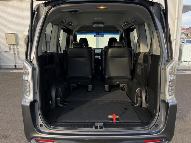 ステップワゴンスパーダ Z クールスピリット 両側電動ドア 純正SDナビ 後席モニター バックカメラ ハーフレザーシート ドラレコ スマートキー HIDヘッド ビルトインETC クルコン オートライト オートエアコン 純正17インチアルミ(15枚目)