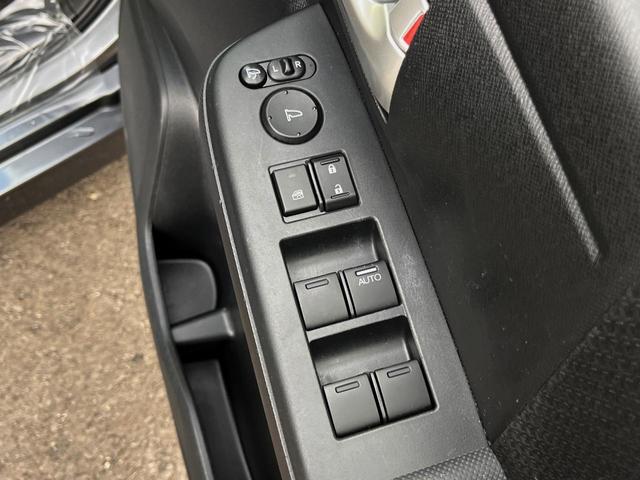 ステップワゴンスパーダ Z クールスピリット 両側電動ドア 純正SDナビ 後席モニター バックカメラ ハーフレザーシート ドラレコ スマートキー HIDヘッド ビルトインETC クルコン オートライト オートエアコン 純正17インチアルミ(44枚目)