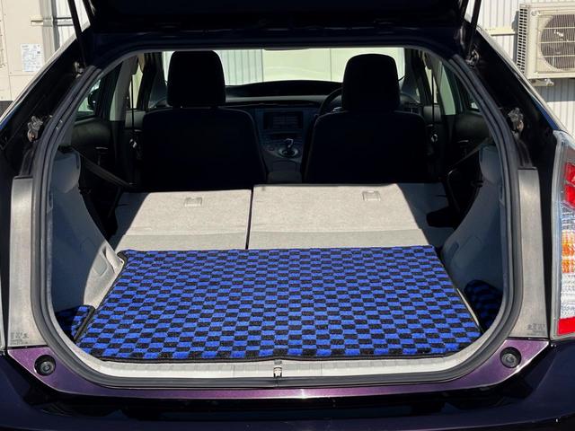 プリウス Ｓ　スマートキー　ＨＩＤヘッド　純正１５インチアルミ　オートライト　オートエアコン　ＣＤ　ＤＶＤ再生　フルセグ（8枚目）