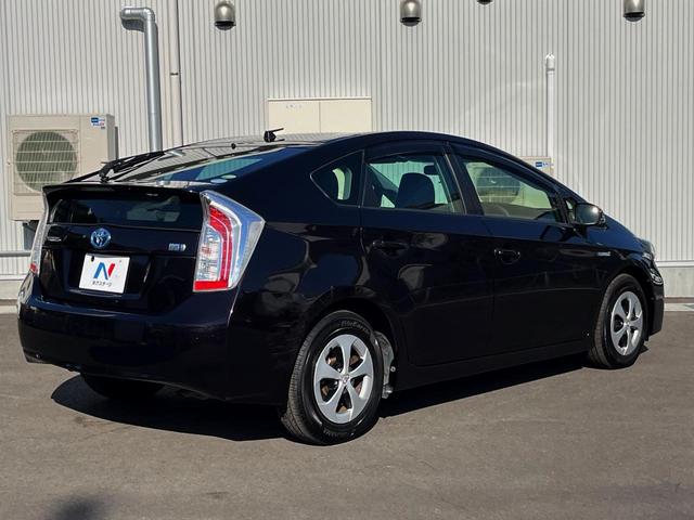 プリウス Ｓ　スマートキー　ＨＩＤヘッド　純正１５インチアルミ　オートライト　オートエアコン　ＣＤ　ＤＶＤ再生　フルセグ（15枚目）