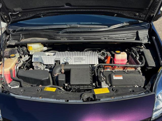 プリウス Ｓ　スマートキー　ＨＩＤヘッド　純正１５インチアルミ　オートライト　オートエアコン　ＣＤ　ＤＶＤ再生　フルセグ（16枚目）