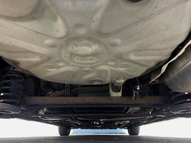 プリウス Ｓ　スマートキー　ＨＩＤヘッド　純正１５インチアルミ　オートライト　オートエアコン　ＣＤ　ＤＶＤ再生　フルセグ（17枚目）