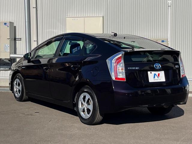 プリウス Ｓ　スマートキー　ＨＩＤヘッド　純正１５インチアルミ　オートライト　オートエアコン　ＣＤ　ＤＶＤ再生　フルセグ（27枚目）