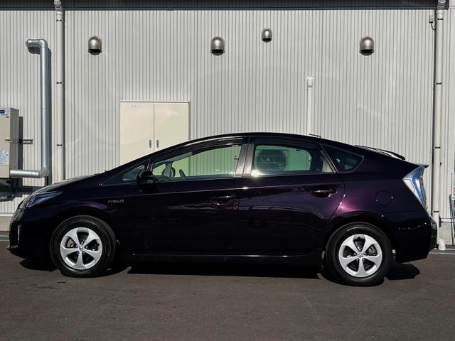 プリウス Ｓ　スマートキー　ＨＩＤヘッド　純正１５インチアルミ　オートライト　オートエアコン　ＣＤ　ＤＶＤ再生　フルセグ（28枚目）