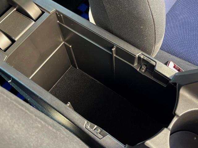 プリウス Ｓ　スマートキー　ＨＩＤヘッド　純正１５インチアルミ　オートライト　オートエアコン　ＣＤ　ＤＶＤ再生　フルセグ（49枚目）