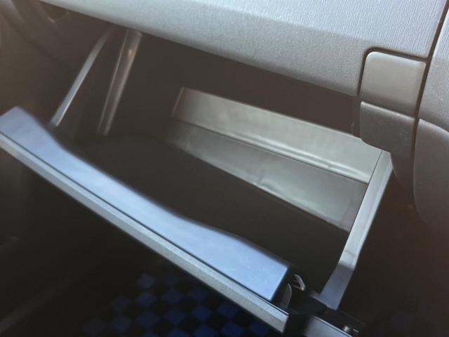 プリウス Ｓ　スマートキー　ＨＩＤヘッド　純正１５インチアルミ　オートライト　オートエアコン　ＣＤ　ＤＶＤ再生　フルセグ（50枚目）