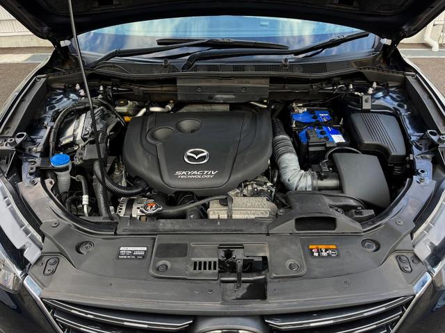 ＣＸ－５ ＸＤ　Ｌパッケージ　ディーゼル（軽油）　サンルーフ　バックカメラ　ＢＯＳＥサウンド　レーダークルーズ　レザーシート　スマートキー　ＬＥＤヘッド　ＥＴＣ　純正１９インチアルミ　車線逸脱警報　オートライト　デュアルエアコン（22枚目）