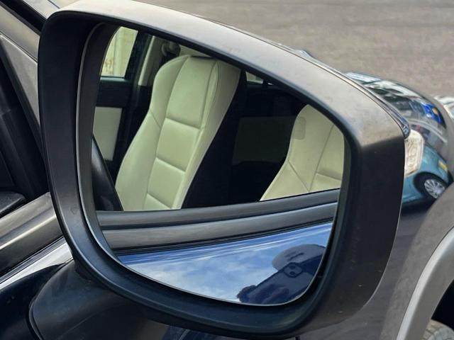 ＣＸ－５ ＸＤ　Ｌパッケージ　ディーゼル（軽油）　サンルーフ　バックカメラ　ＢＯＳＥサウンド　レーダークルーズ　レザーシート　スマートキー　ＬＥＤヘッド　ＥＴＣ　純正１９インチアルミ　車線逸脱警報　オートライト　デュアルエアコン（33枚目）