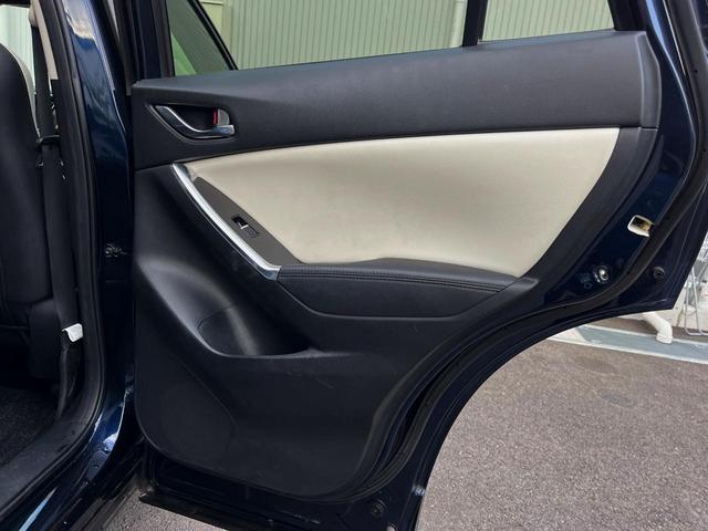 ＣＸ－５ ＸＤ　Ｌパッケージ　ディーゼル（軽油）　サンルーフ　バックカメラ　ＢＯＳＥサウンド　レーダークルーズ　レザーシート　スマートキー　ＬＥＤヘッド　ＥＴＣ　純正１９インチアルミ　車線逸脱警報　オートライト　デュアルエアコン（40枚目）