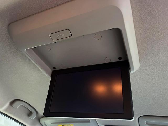 セレナ ハイウェイスター　両側電動ドア　全周囲カメラ　衝突被害軽減システム　レーダークルーズ　ドラレコ　コーナーセンサー　スマートキー　ＬＥＤヘッド　ビルトインＥＴＣ　純正１６インチアルミ　車線逸脱警報　オートライト（5枚目）