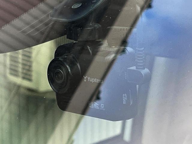 セレナ ハイウェイスター　両側電動ドア　全周囲カメラ　衝突被害軽減システム　レーダークルーズ　ドラレコ　コーナーセンサー　スマートキー　ＬＥＤヘッド　ビルトインＥＴＣ　純正１６インチアルミ　車線逸脱警報　オートライト（11枚目）