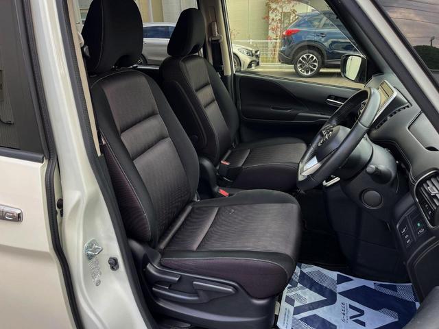 セレナ ハイウェイスター　両側電動ドア　全周囲カメラ　衝突被害軽減システム　レーダークルーズ　ドラレコ　コーナーセンサー　スマートキー　ＬＥＤヘッド　ビルトインＥＴＣ　純正１６インチアルミ　車線逸脱警報　オートライト（13枚目）