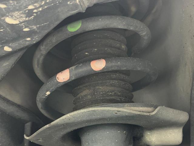 セレナ ハイウェイスター　両側電動ドア　全周囲カメラ　衝突被害軽減システム　レーダークルーズ　ドラレコ　コーナーセンサー　スマートキー　ＬＥＤヘッド　ビルトインＥＴＣ　純正１６インチアルミ　車線逸脱警報　オートライト（33枚目）