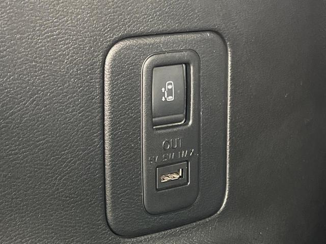 セレナ ハイウェイスター　両側電動ドア　全周囲カメラ　衝突被害軽減システム　レーダークルーズ　ドラレコ　コーナーセンサー　スマートキー　ＬＥＤヘッド　ビルトインＥＴＣ　純正１６インチアルミ　車線逸脱警報　オートライト（42枚目）