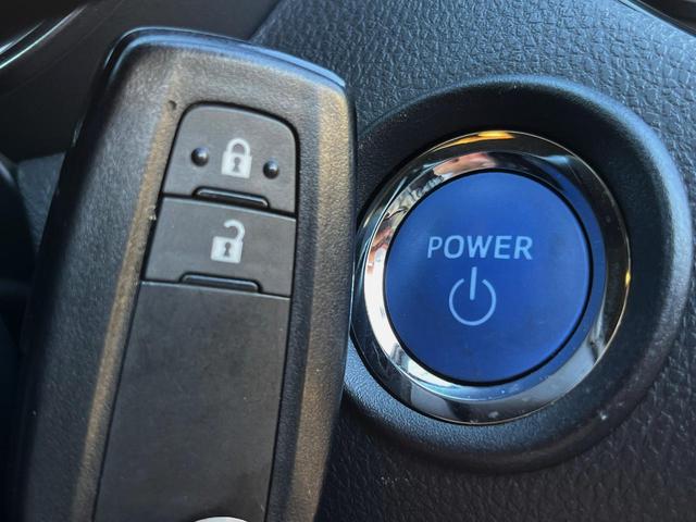 C-HR G バックカメラ 衝突被害軽減システム レーダークルーズ ハーフレザーシート ドラレコ コーナーセンサー スマートキー LEDヘッド ビルトインETC 純正18インチアルミ 車線逸脱警報 オートライト(8枚目)