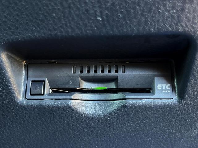 C-HR G バックカメラ 衝突被害軽減システム レーダークルーズ ハーフレザーシート ドラレコ コーナーセンサー スマートキー LEDヘッド ビルトインETC 純正18インチアルミ 車線逸脱警報 オートライト(9枚目)