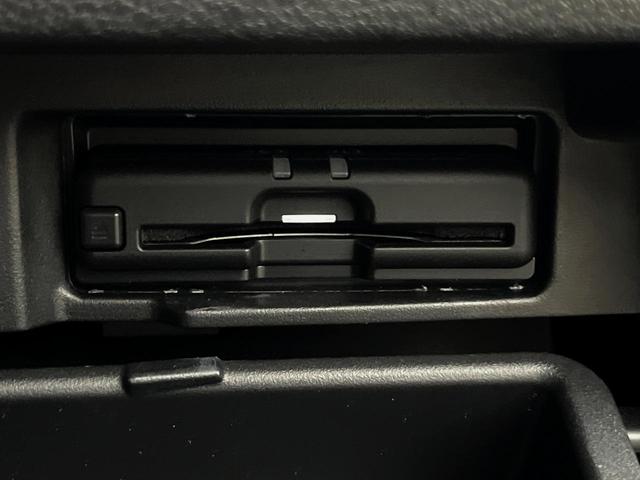 セレナ ＸＶ　純正１０型ナビ　両側電動ドア　全周囲カメラ　衝突被害軽減システム　ドラレコ　コーナーセンサー　スマートキー　ＬＥＤヘッド　ビルトインＥＴＣ　クルコン　車線逸脱警報　オートエアコン　リアエアコン（7枚目）